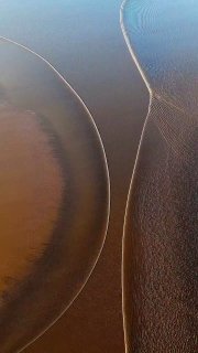 مرز شگفت‌انگیز آرام و اطلس؛ مکانی که دو اقیانوس به هم می‌رسند اما هرگز درهم نمی‌آمیزند

🆔  💯